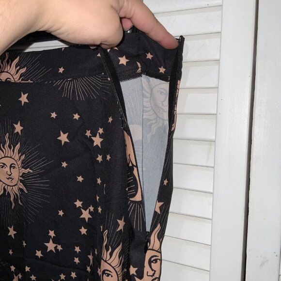 Romwe Sun and Moon Celestial A-Line Skirt Print - Picture 3 of 5